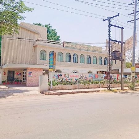 Hotel Silver Sand Multan Exterior foto