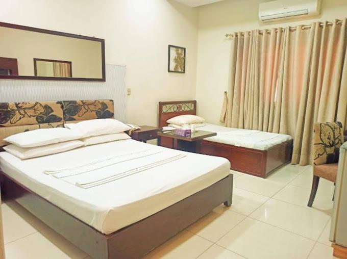 Hotel Silver Sand Multan Exterior foto