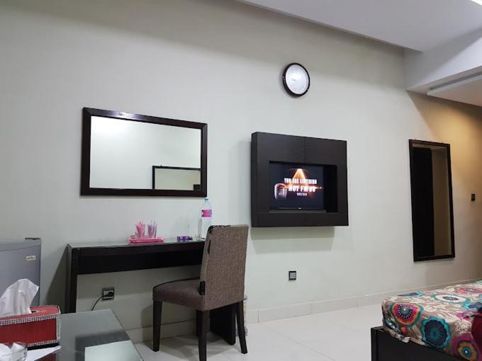 Hotel Silver Sand Multan Exterior foto